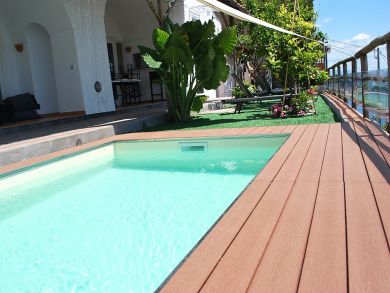 Private villa sleeps 6 in Praiano with pool by the Sea